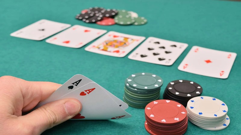 Trải nghiệm chơi Poker Texas Hold'em 
